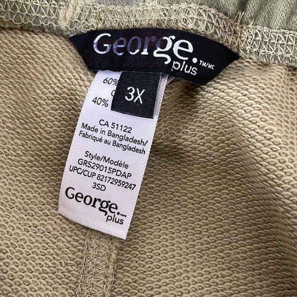 George Camo Printed Shorts - Picture 5 of 6